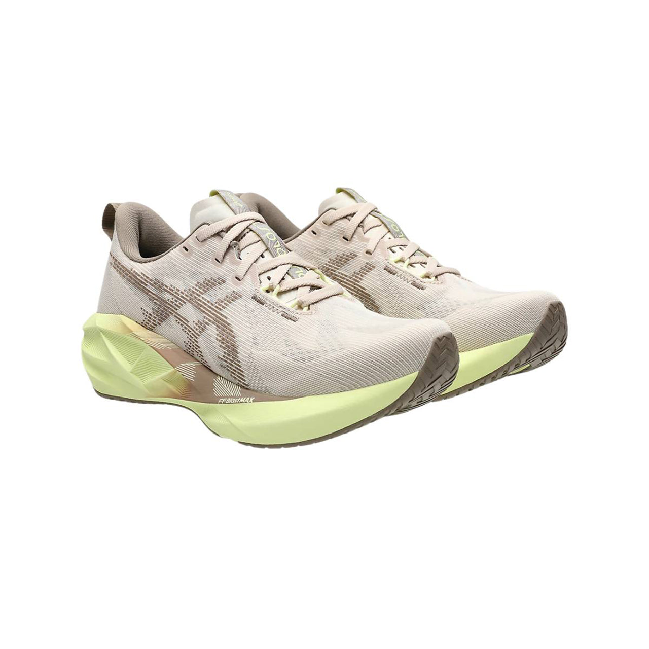 Novablast 5 Running Shoes Lightweight Cushioned Breathable Road Running Sneakers